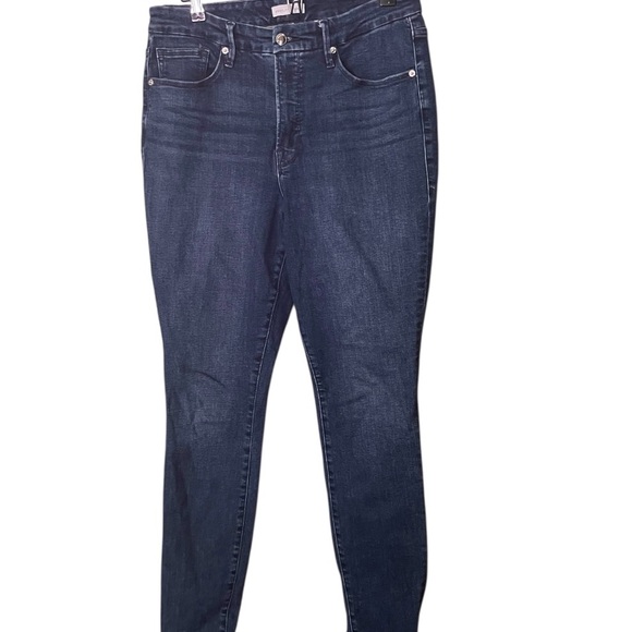 Good American Good Legs Skinny Jeans - Picture 1 of 7